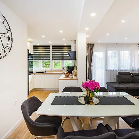 M&f Luxury * زادار